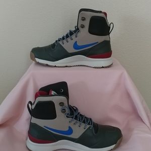 Nike ACG Boots